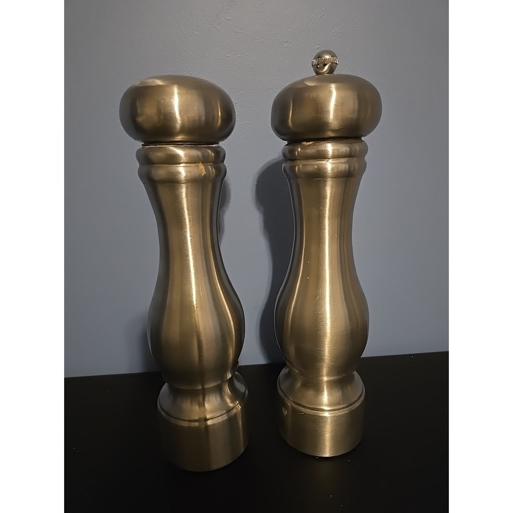 Olde Thompson Salt Shaker & Pepper Mill Set Silver Tone Carbon Steel